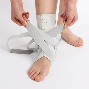 Tornozeleira-ortopedica-para-artrite-tendinite-e-fraturas-StrideFix-ajuste-com-tiras